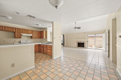 607 Saunders Drive, Round Rock, TX, 78664 | Card Image