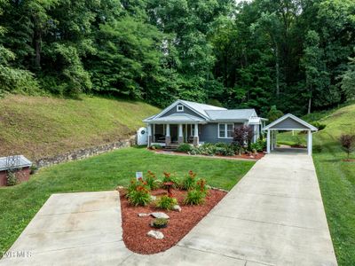 119 Suncrest Drive, House other with 3 bedrooms, 2 bathrooms and null parking in Roan Mountain TN | Image 3