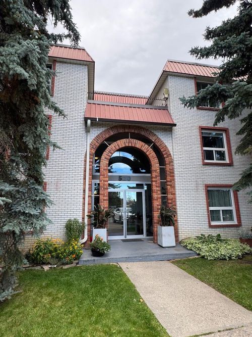 202-520 Cedar Cres Sw, Calgary, AB, T3C2Y8 | Card Image