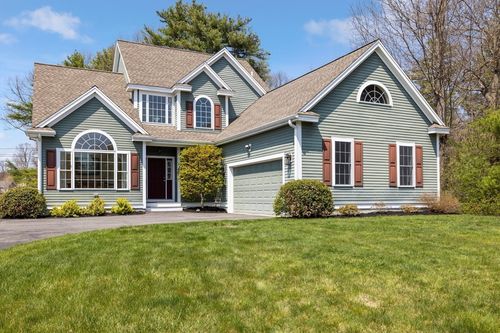 2 Oakes Lndg, Shirley, MA, 01464-2148 | Card Image