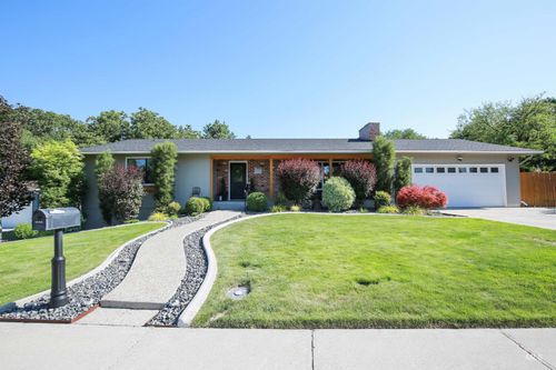 1252 Moore Way, Ontario, OR, 97914-4533 | Card Image