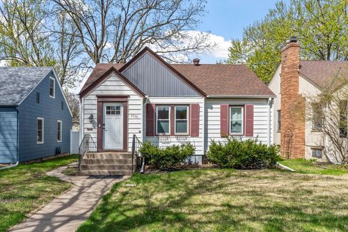 2930 Cleveland St Ne, Minneapolis, MN, 55418-2312 | Card Image