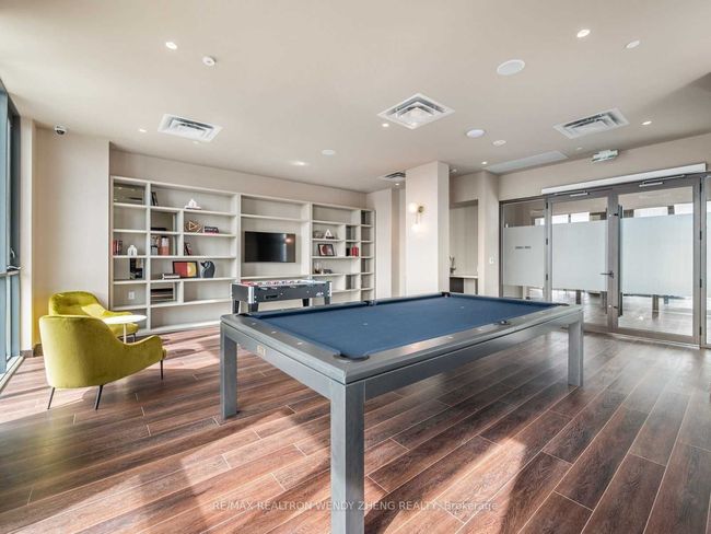2102 - 38 Honeycrisp Cres, Condo with 2 bedrooms, 1 bathrooms and null parking in Concord ON | Image 14