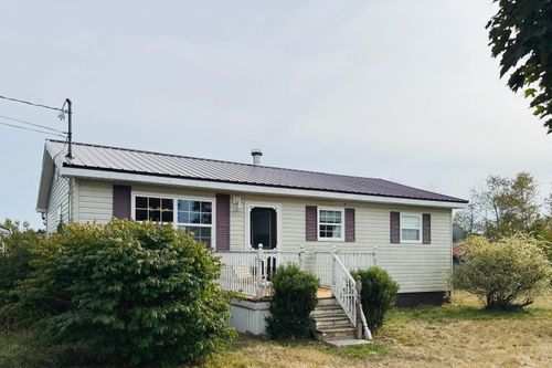 16 Maple Crt, Parrsboro, NS, B0M1S0 | Card Image