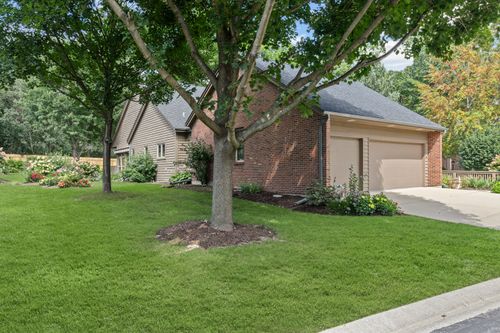 2461 Tall Oaks Dr, Elgin, IL, 60123-4847 | Card Image