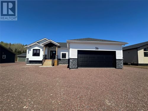36 Mcdonald Cres, Bishops Falls, NL, A0H1C0 | Card Image