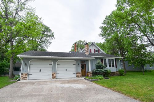 639 N 4th St, Warren, MN, 56762-1323 | Card Image