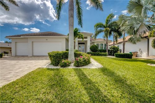 818 Montclaire Ct, Cape Coral, FL, 33904-5945 | Card Image