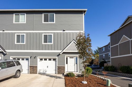7798 Jacqueline Way, White City, OR, 97503-1760 | Card Image