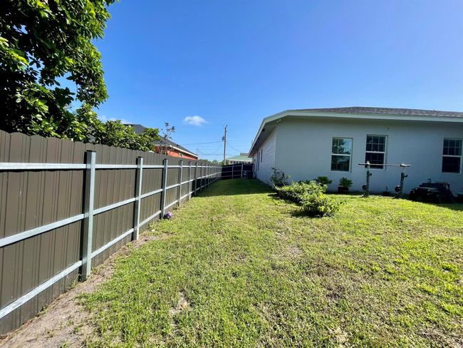 205 Sw Chapman Ave, House other with 4 bedrooms, 2 bathrooms and null parking in Port St. Lucie FL | Image 55
