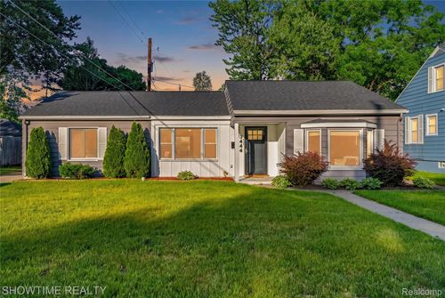 3444 Maple St, Port Huron, MI, 48060-2137 | Card Image
