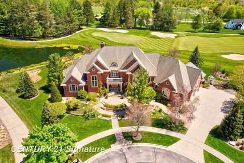 8 Appleshire Ct, Freeland, MI, 48623-8916 | Card Image