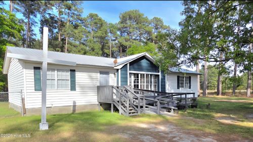 5841 Crestline Rd, Laurinburg, NC, 28352-1781 | Card Image