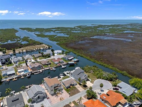15713 Century Dr, Hudson, FL, 34667-3912 | Card Image