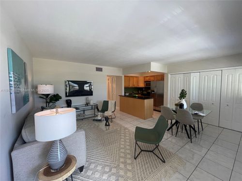 apt-12-1-4050 Ne 12th Ter, Oakland Park, FL, 33334-4603 | Card Image