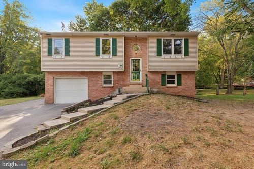 136 S Lloyd Ave, DOWNINGTOWN, PA, 19335-2239 | Card Image