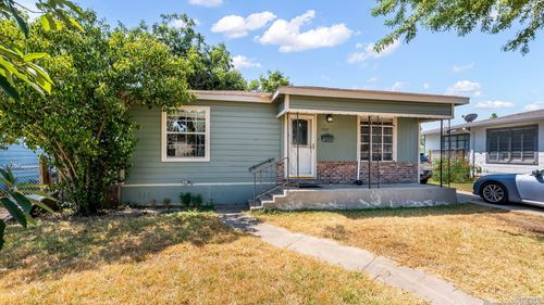 1722 Alametos, San Antonio, TX, 78201-3535 | Card Image