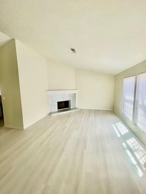 846 Martin Rd, Stone Mountain, GA, 30088-2020 | Card Image