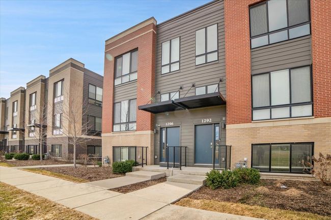 1292 Quadrant Ln, Townhouse with 3 bedrooms, 3 bathrooms and 2 parking in Schaumburg IL | Image 31