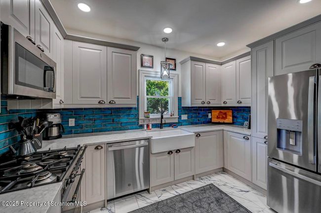 112 Weatherby St 30 Large | Image 33