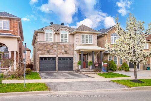 4639 Cornerstone Dr, Burlington, ON, L7M0C9 | Card Image