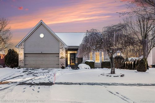 47115 Marina Dr, Van Buren Twp, MI, 48111-7000 | Card Image
