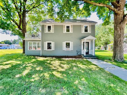 151 N Maple St, Ellsworth, WI, 54011-9034 | Card Image