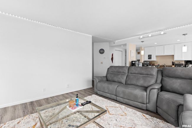 W5W - 125 Sw Jefferson Ave, Condo with 2 bedrooms, 2 bathrooms and null parking in Peoria IL | Image 12