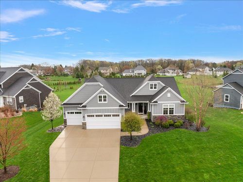 5734 Stonebridge Dr Sw, Grandville, MI, 49418-3239 | Card Image