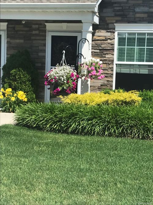 37 Weatherby Ln, Central Islip, NY, 11722-4549 | Card Image