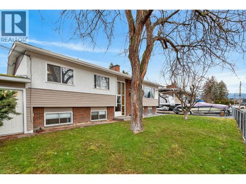 675 Lacey Rd, Kelowna, BC, V1X3R7 | Card Image