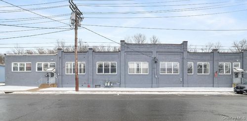 105 Sprague Ave, Middletown, NY, 10940-5301 | Card Image