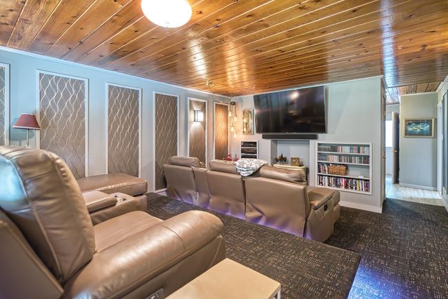 6241 Sechelt Inlet Rd, House other with 3 bedrooms, 2 bathrooms and 5 parking in Sechelt BC | Image 19