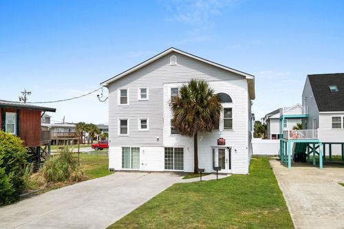 212 56th Ave N, North Myrtle Beach, SC, 29582-1337 | Card Image
