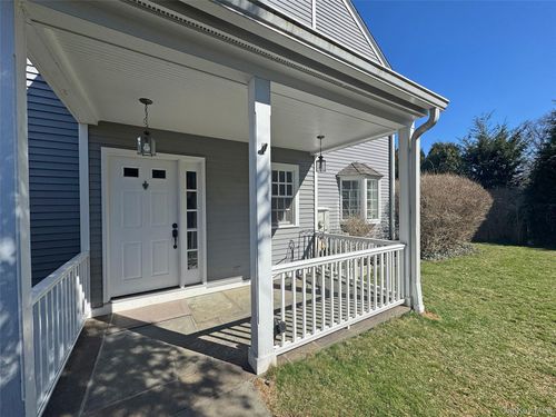 apt-a2-28 Home Pl, Greenwich, CT, 06830-7174 | Card Image