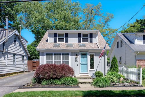 390 Nausauket Rd, Warwick, RI, 02886-9001 | Card Image