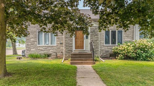 1517 Division Street, NEW LONDON, WI, 54961 | Card Image