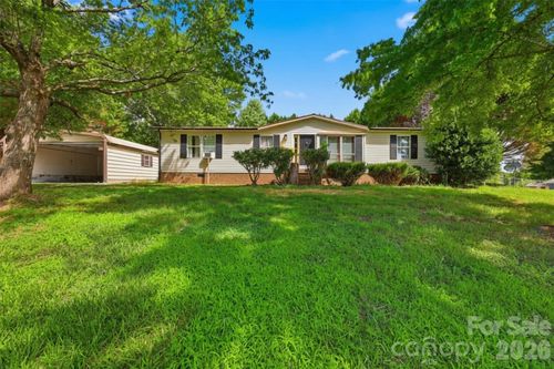 546 Bethlehem Rd, Statesville, NC, 28677-1627 | Card Image