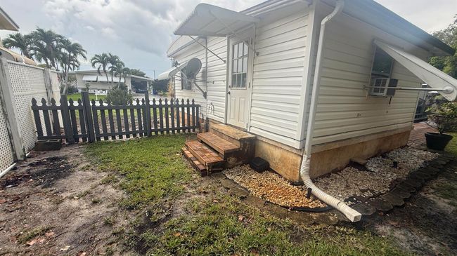 7289 Se Eagle Ave, House other with 3 bedrooms, 2 bathrooms and null parking in Hobe Sound FL | Image 34