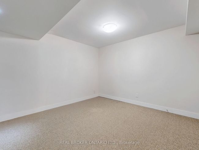 BSMT - 42 Fossil St, House other with 2 bedrooms, 1 bathrooms and 1 parking in Brampton ON | Image 13