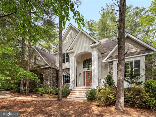 228 Sunset Cir, CROSS JUNCTION, VA, 22625-2459 | Card Image