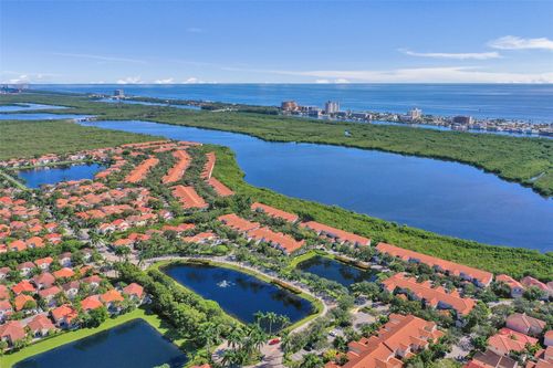 1241-1241 Weeping Willow Way, Hollywood, FL, 33019-4818 | Card Image