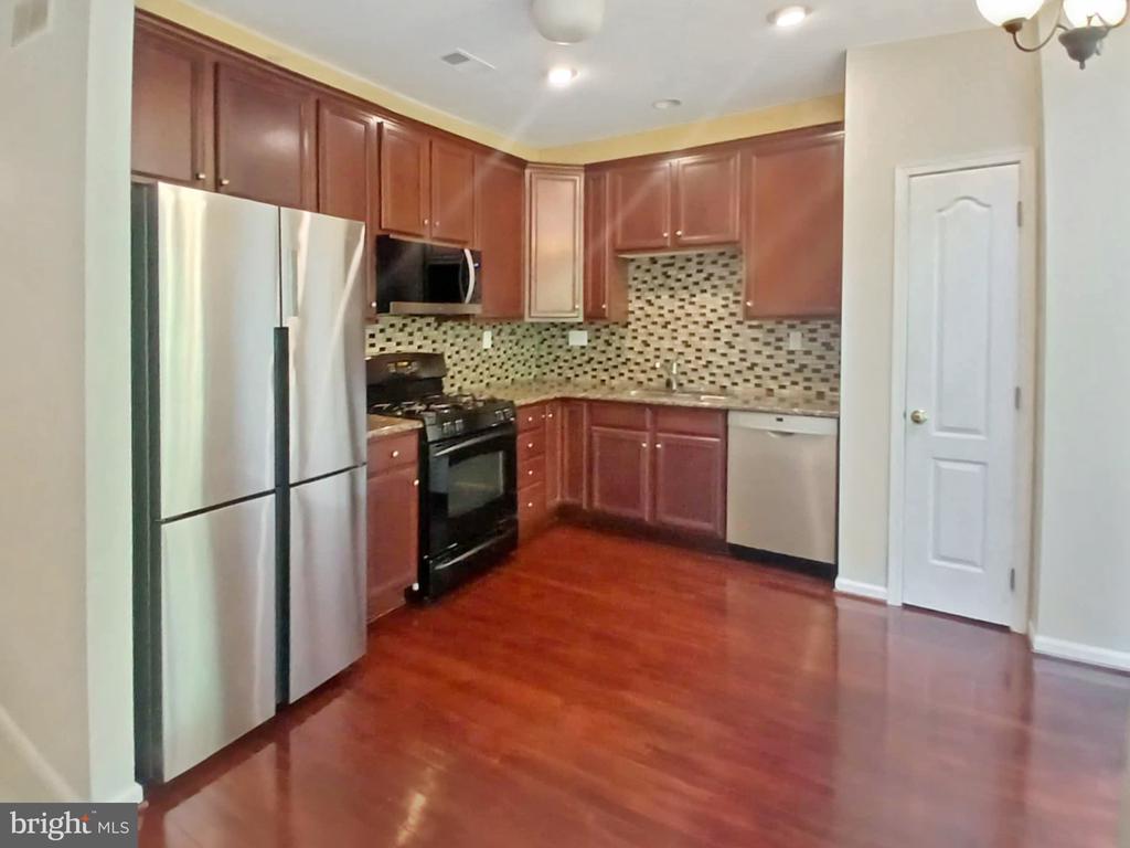 Residential Lease in PRINCETON 2