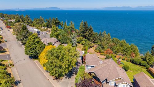6002 Icarus Dr, Nanaimo, BC, V9V1C8 | Card Image