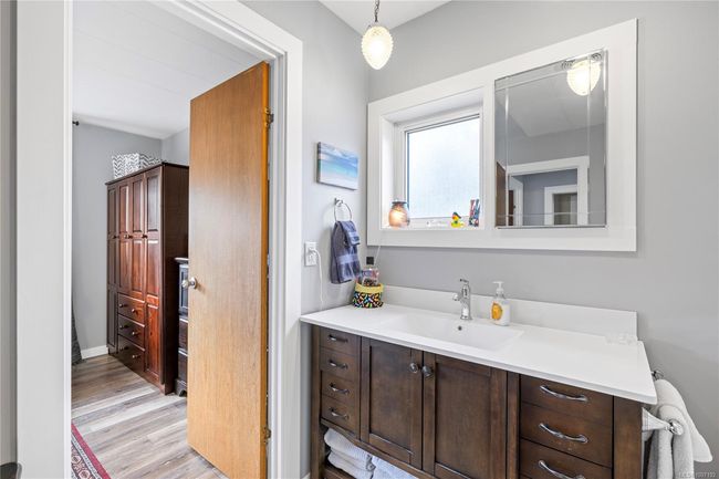 Main 4 Piece Bathroom | Image 22