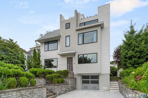 200 Hillspoint Rd, Westport, CT, 06880-6617 | Card Image