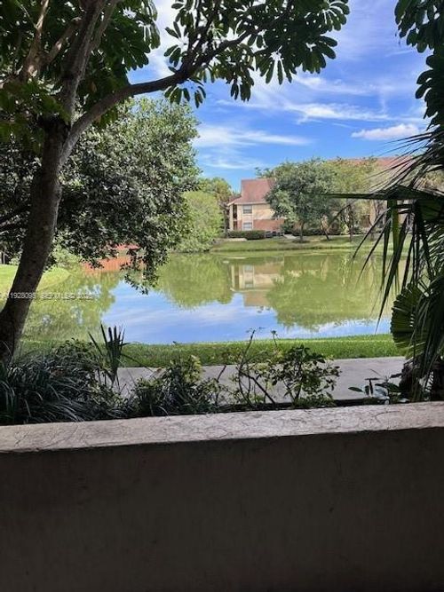 apt-201-9999 Summerbreeze Dr, Sunrise, FL, 33322-5819 | Card Image