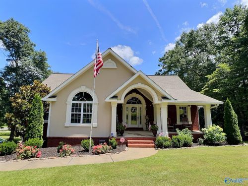 125 Kelly St, Rainbow City, AL, 35906-8582 | Card Image
