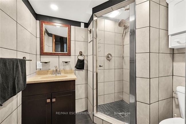 135 Nash Rd N, House other with 3 bedrooms, 2 bathrooms and 5 parking in Hamilton ON | Image 29