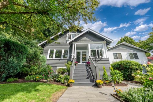 1866 Bowser Avenue, North Vancouver, BC, V7P2Y7 | Card Image